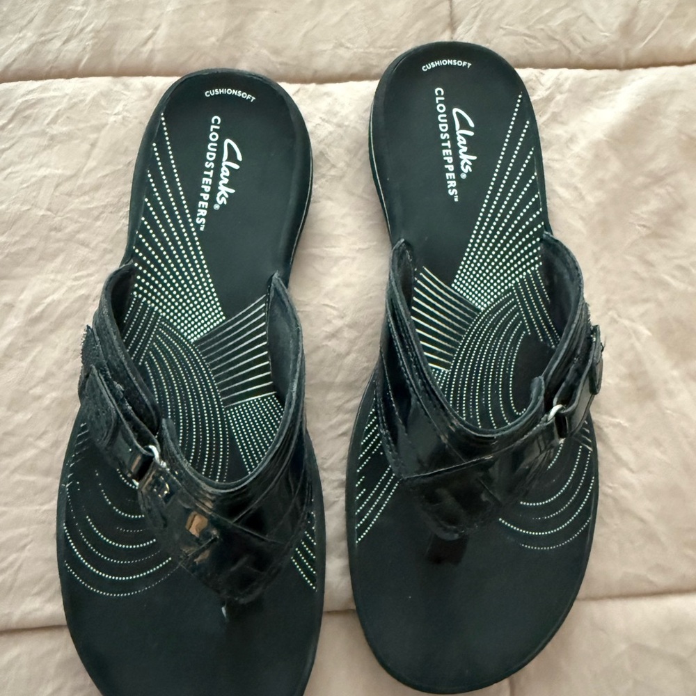 Clarks Women's Black Cloudsteppers Sandals